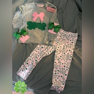 🐿️ ❤️Green &  Pink Bow Sweatshirt w/ Shamrock Leggings Boutique-New-Many sizes